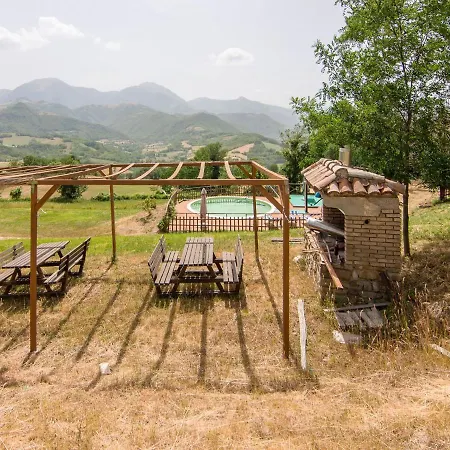 Inviting Holiday In With Garden Сasa de vacaciones *