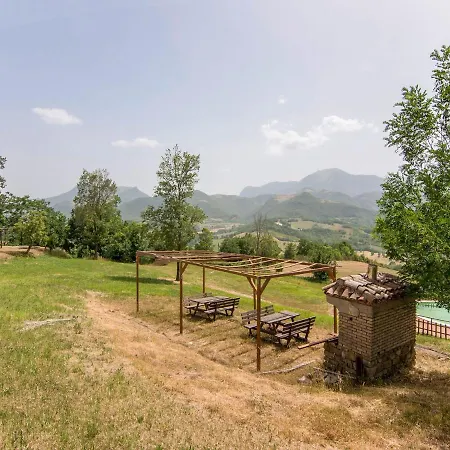 Inviting Holiday In With Garden * Serra SantʼAbbondio